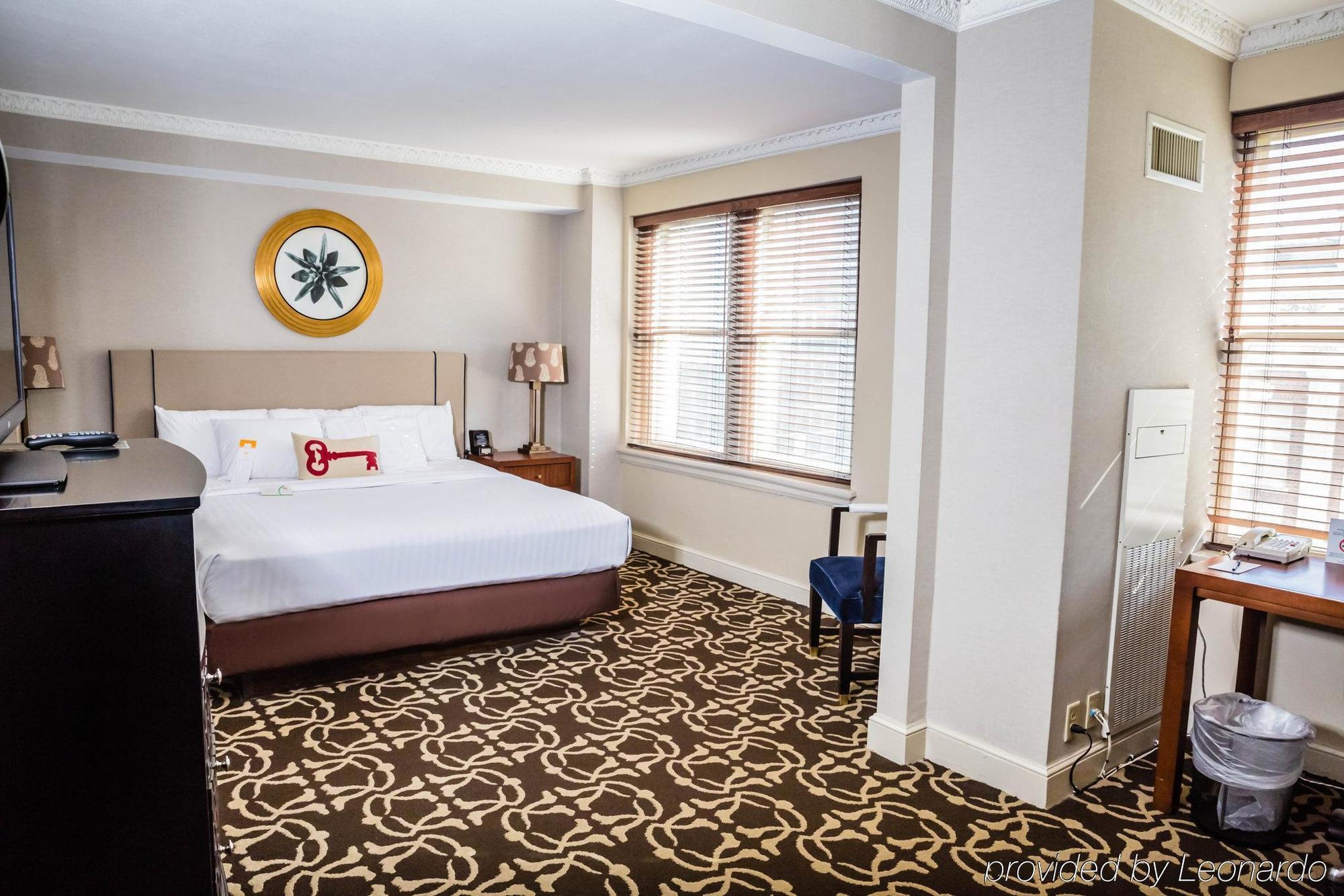 Hotel Phillips Kansas City, Curio Collection By Hilton Zewnętrze zdjęcie